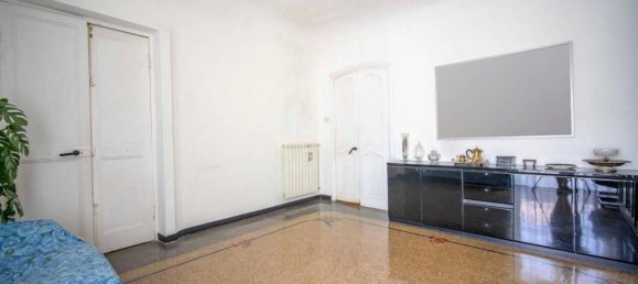7 rooms Apartment in Genoa, Italy No. 29053 18