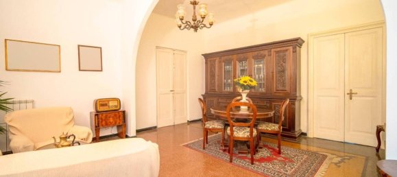 7 rooms Apartment in Genoa, Italy No. 29053 7