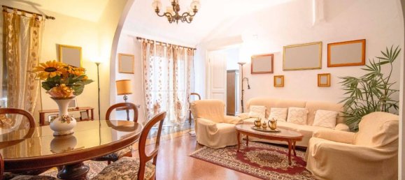 7 rooms Apartment in Genoa, Italy No. 29053 5