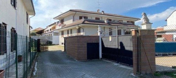 2 chambres Appartement à Confienza, Italy No. 268301 2