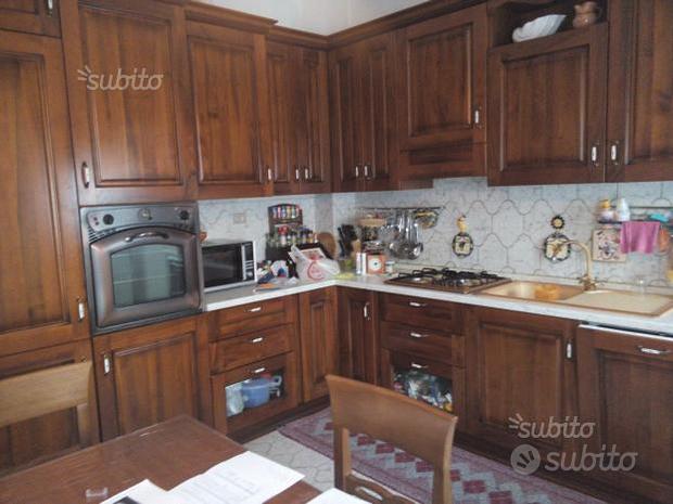 Квартира с 7 комнатами в Сульмона, Италия № 251447