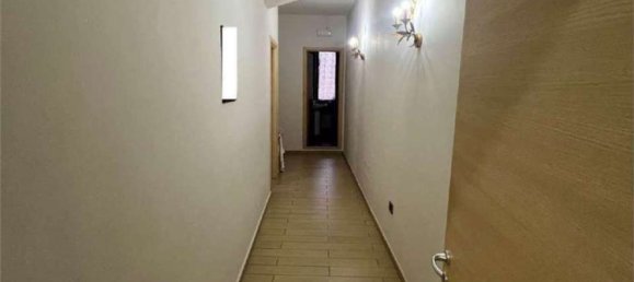 4 rooms Apartment in Naples, Italy No. 98995 6