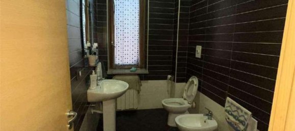 4 rooms Apartment in Naples, Italy No. 98995 10