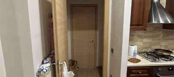 4 rooms Apartment in Naples, Italy No. 98995 12