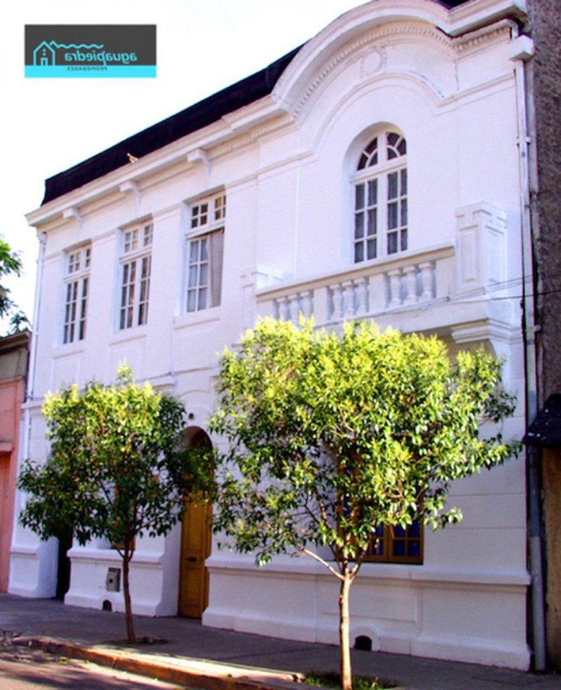 14 bedrooms Commercial property in Santiago Metropolitan, Chile No. 527