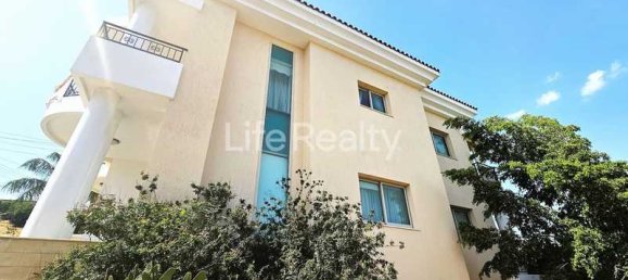 5 bedrooms House in Agios Athanasios, Cyprus No. 7524 9