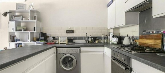 1 Schlafzimmer Wohnung in Surrey, United Kingdom, Nr. 8610 3