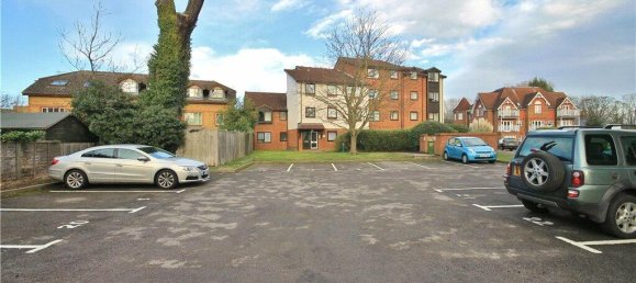 1 Schlafzimmer Wohnung in Surrey, United Kingdom, Nr. 8610 9