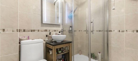 1 Schlafzimmer Wohnung in Surrey, United Kingdom, Nr. 8610 7