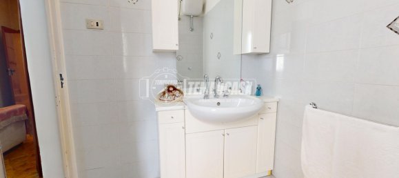 2 bedrooms House in Camerano, Italy No. 258107 8