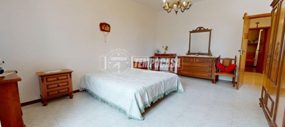 2 bedrooms House in Camerano, Italy No. 258107 11