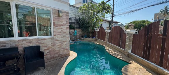 3 Schlafzimmer Villa in Phuket, Thailand, Nr. 70988 7