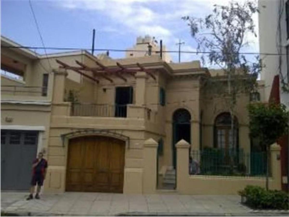 6 bedrooms House in Buenos Aires, Argentina No. 81763