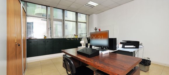 2230m² Building in Lisbon, Portugal No. 98177 9