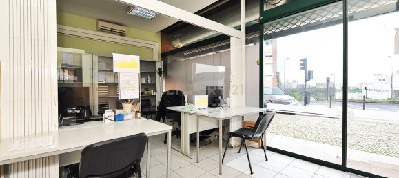 2230m² Building in Lisbon, Portugal No. 98177 12