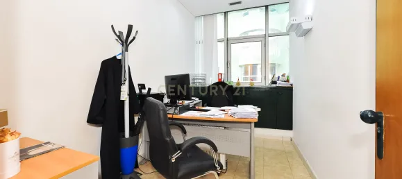 2230m² Building in Lisbon, Portugal No. 98177 6