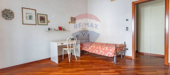 3 غرف نوم شقة في Bari, Italy رقم 43309 36