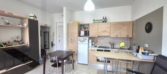 2 rooms Apartment in Pescara, Italy No. 17862 2