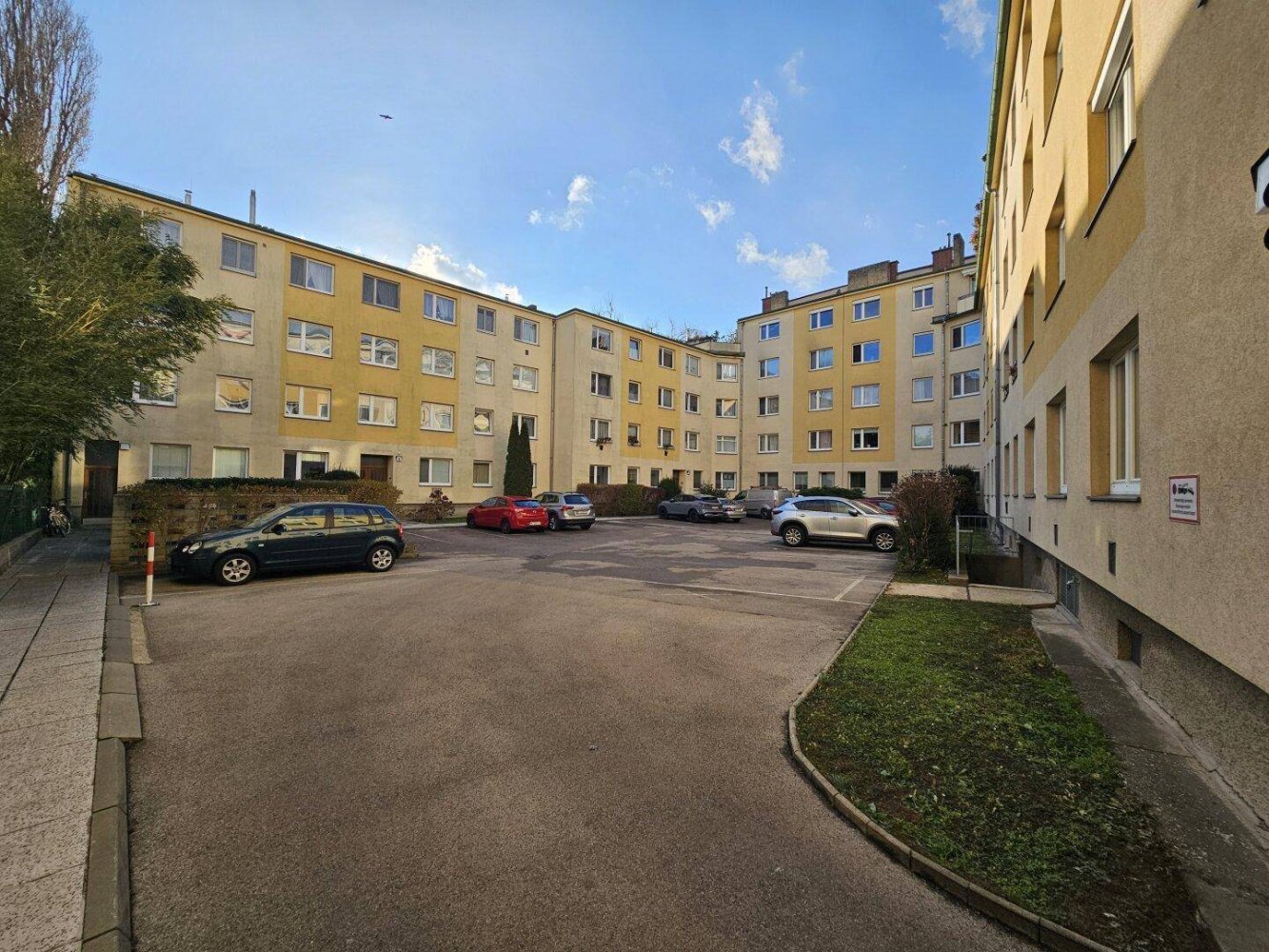 2 rooms Apartment in Penzing, Austria No. 171344