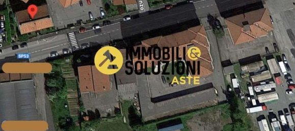 3-salle Appartement à Vercelli, Italy No. 43789 8