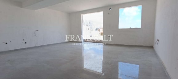 3 bedrooms Apartment in Fgura, Malta No. 1896 2