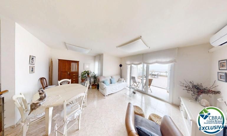 3 bedrooms Penthouse in Roses, Spain No. 247330