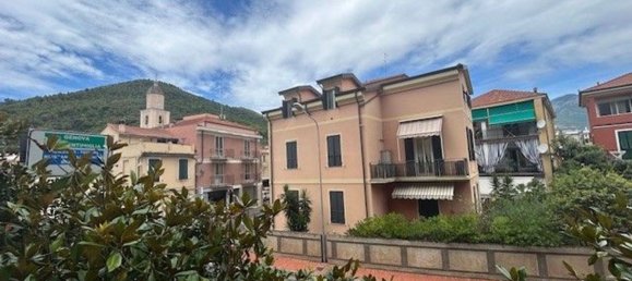 2-salle Appartement à Borghetto Santo Spirito, Italy No. 276519 29