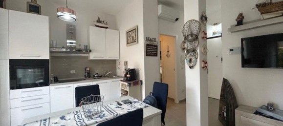 2-salle Appartement à Borghetto Santo Spirito, Italy No. 276519 17