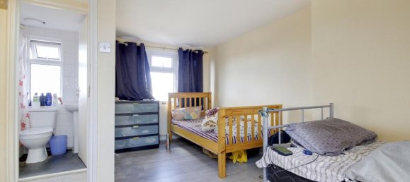 4 bedrooms House in London, United Kingdom No. 13463 9