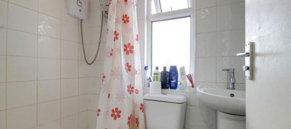 4 bedrooms House in London, United Kingdom No. 13463 14