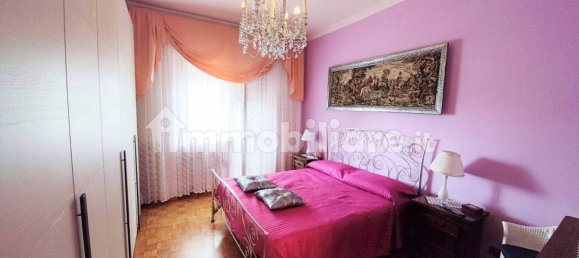 2 bedrooms Apartment in Turin, Italy No. 8734 10