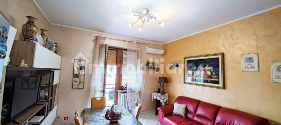 2 bedrooms Apartment in Turin, Italy No. 8734 6