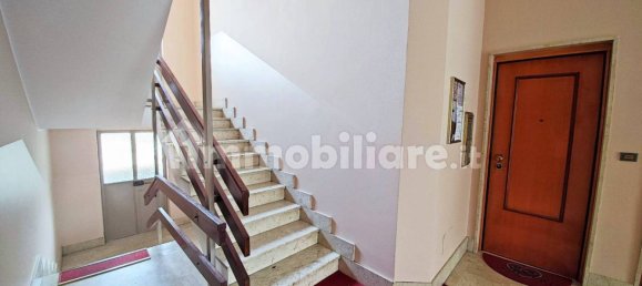 2 bedrooms Apartment in Turin, Italy No. 8734 4