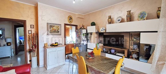 2 bedrooms Apartment in Turin, Italy No. 8734 8