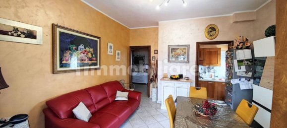 2 bedrooms Apartment in Turin, Italy No. 8734 7