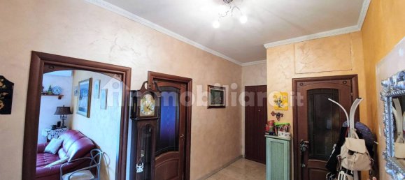 2 bedrooms Apartment in Turin, Italy No. 8734 19