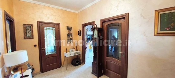 2 bedrooms Apartment in Turin, Italy No. 8734 18