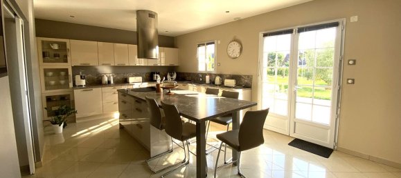 4 bedrooms House in Houdan, France No. 178821 3