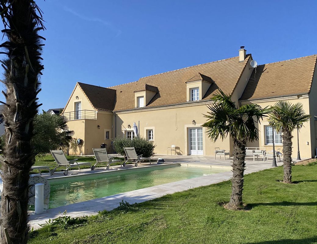 4 bedrooms House in Houdan, France No. 178821