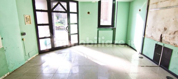 Oficina de 2 habitaciónes en Rovellasca, Italy No. 307894 2