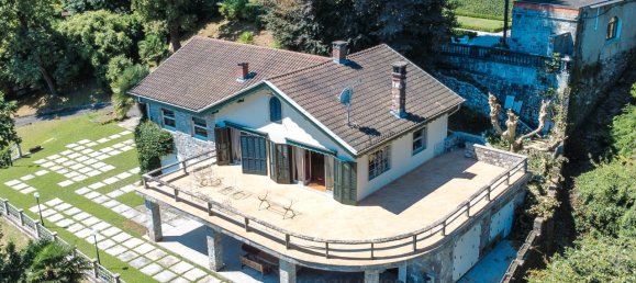 5 chambres Villa à Belgirate, Italy No. 284281 2