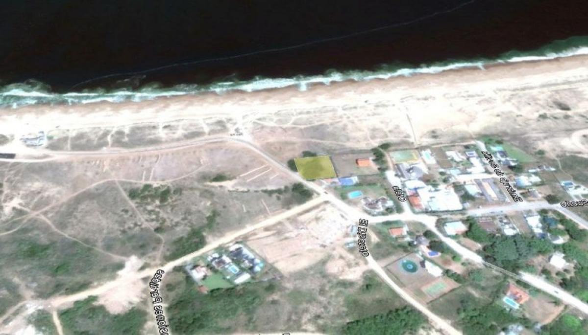  Land in Maldonado, Uruguay No. 14750