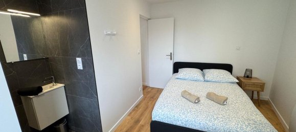 6 bedrooms Building in Lorient, France No. 284622 3