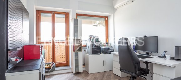 3 bedrooms Apartment in Rome, Italy No. 286084 11