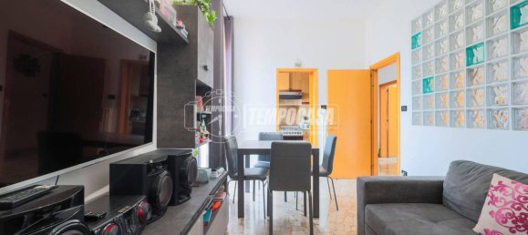 3 bedrooms Apartment in Bologna, Italy No. 299152 3