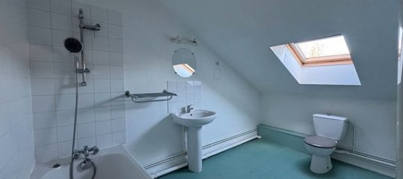 4 Schlafzimmer Wohnung in Darnetal, France, Nr. 315601 2