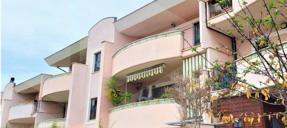 Apartamento de 4 habitaciónes en Spoltore, Italy No. 17824 5