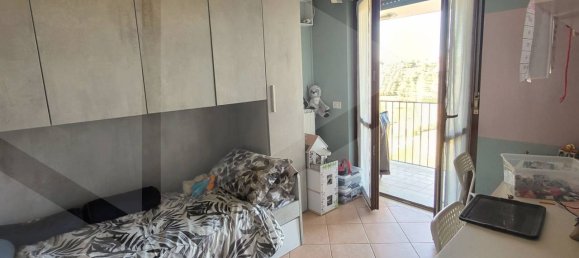 Apartamento de 4 habitaciónes en Spoltore, Italy No. 17824 12