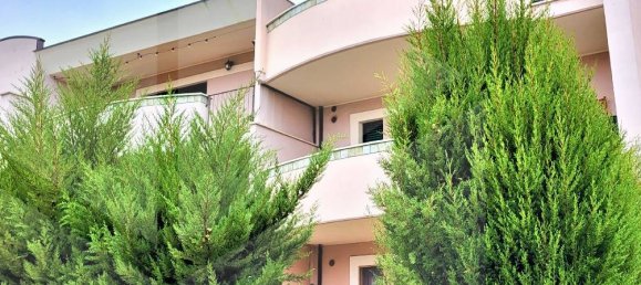 Apartamento de 4 habitaciónes en Spoltore, Italy No. 17824 20