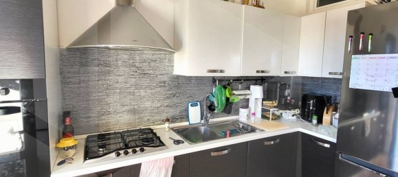 Apartamento de 4 habitaciónes en Spoltore, Italy No. 17824 8